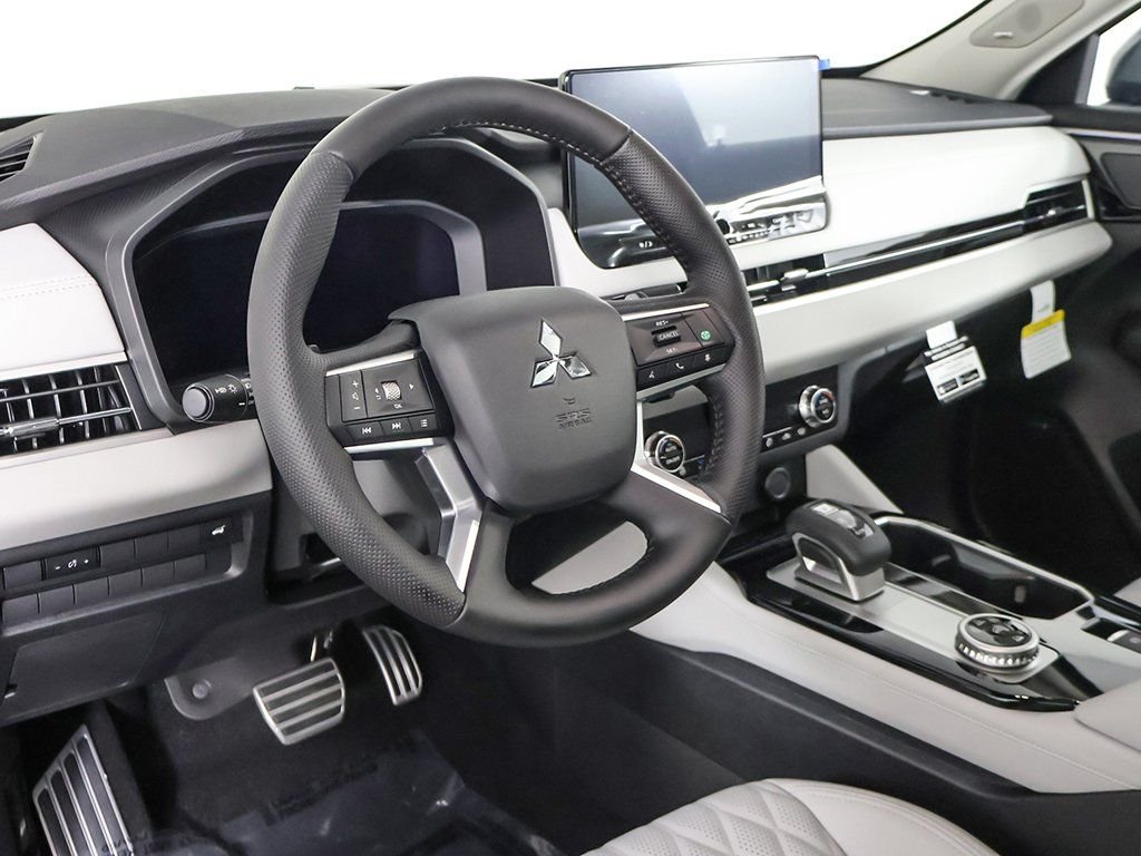 2025 Mitsubishi Outlander SEL - Photo 31