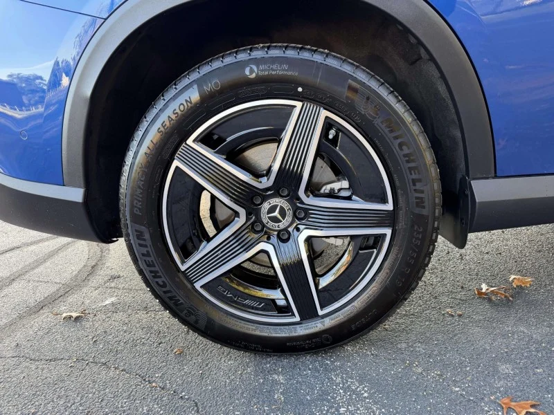 Certified Used 2026 Starling Blue Metallic Mercedes-Benz GLC 300 image 30