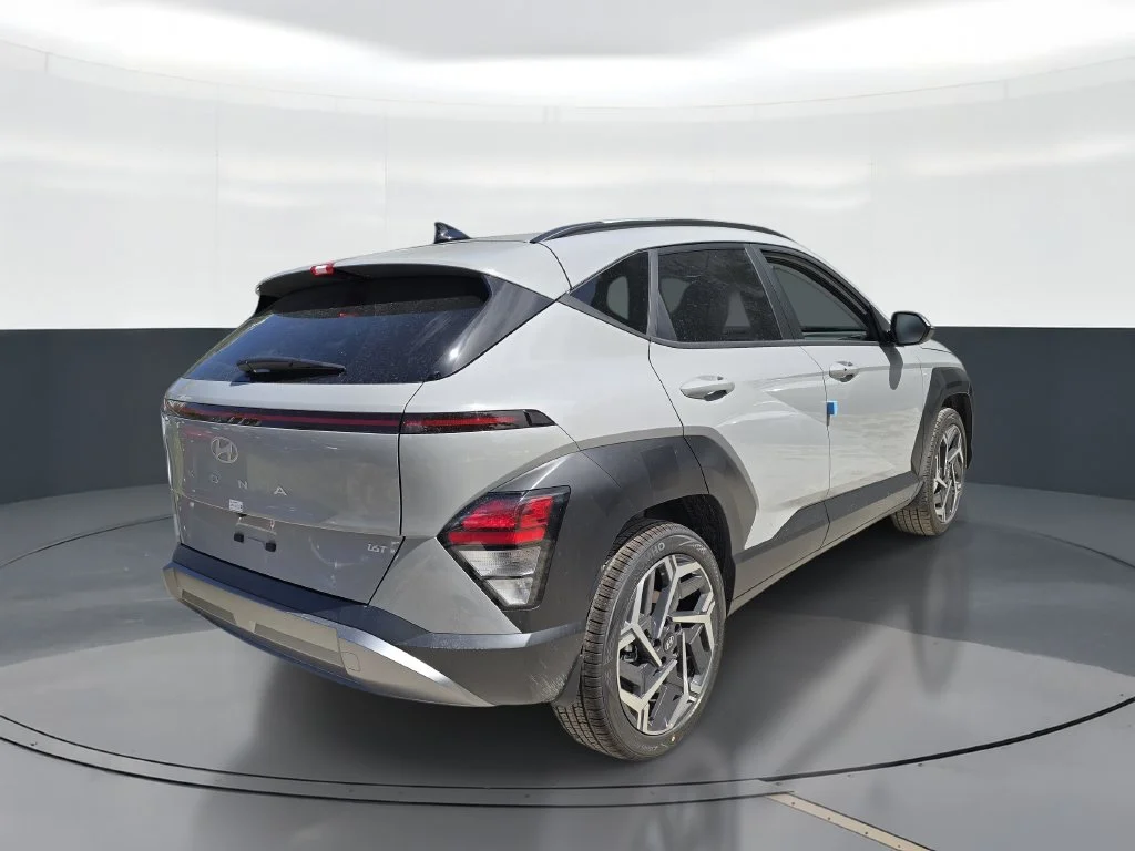 New 2027 Gray Hyundai SEL Premium image 3