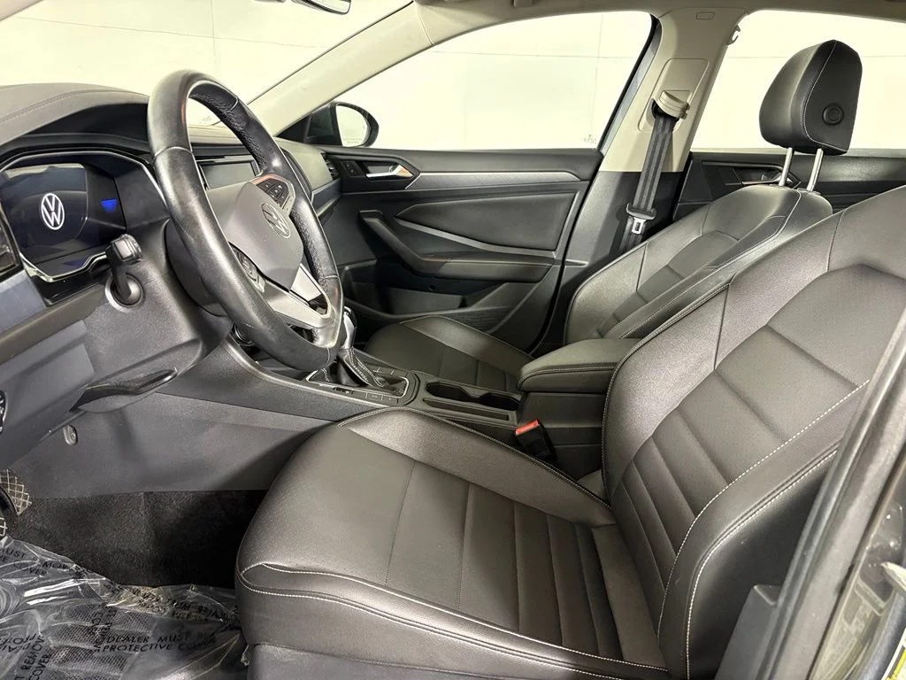 Used 2024 Gray Volkswagen 1.5T SE image 21