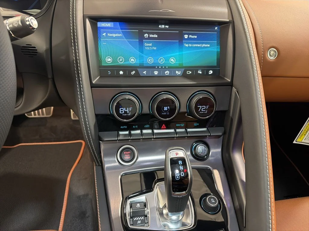 2024 Jaguar F-Type R75 - Photo 17