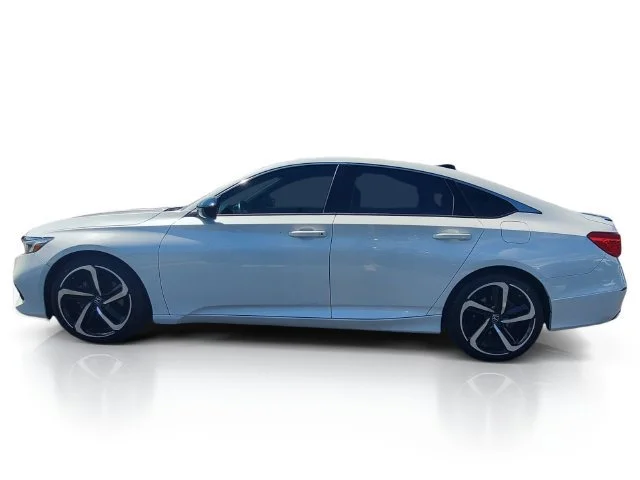 Used 2021  Honda Sport image 4