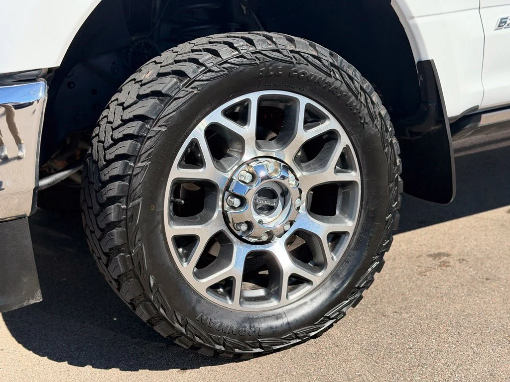 Used 2020 White Ford Lariat image 27