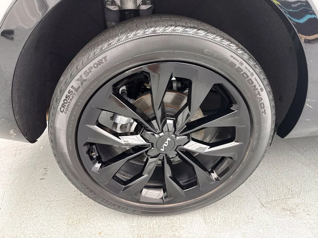 Used 2023 Gray Kia SX image 11