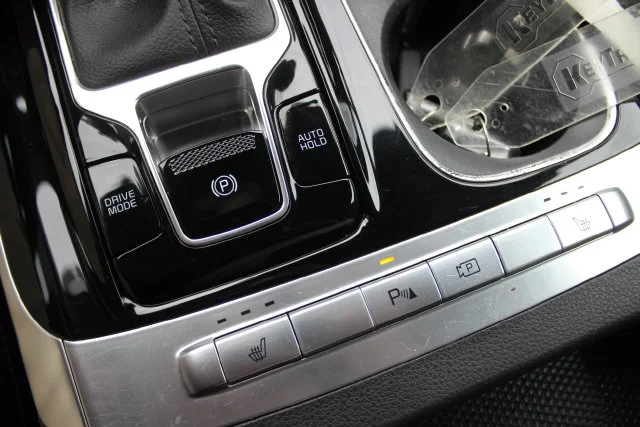 Used 2024 White Kia EX image 11