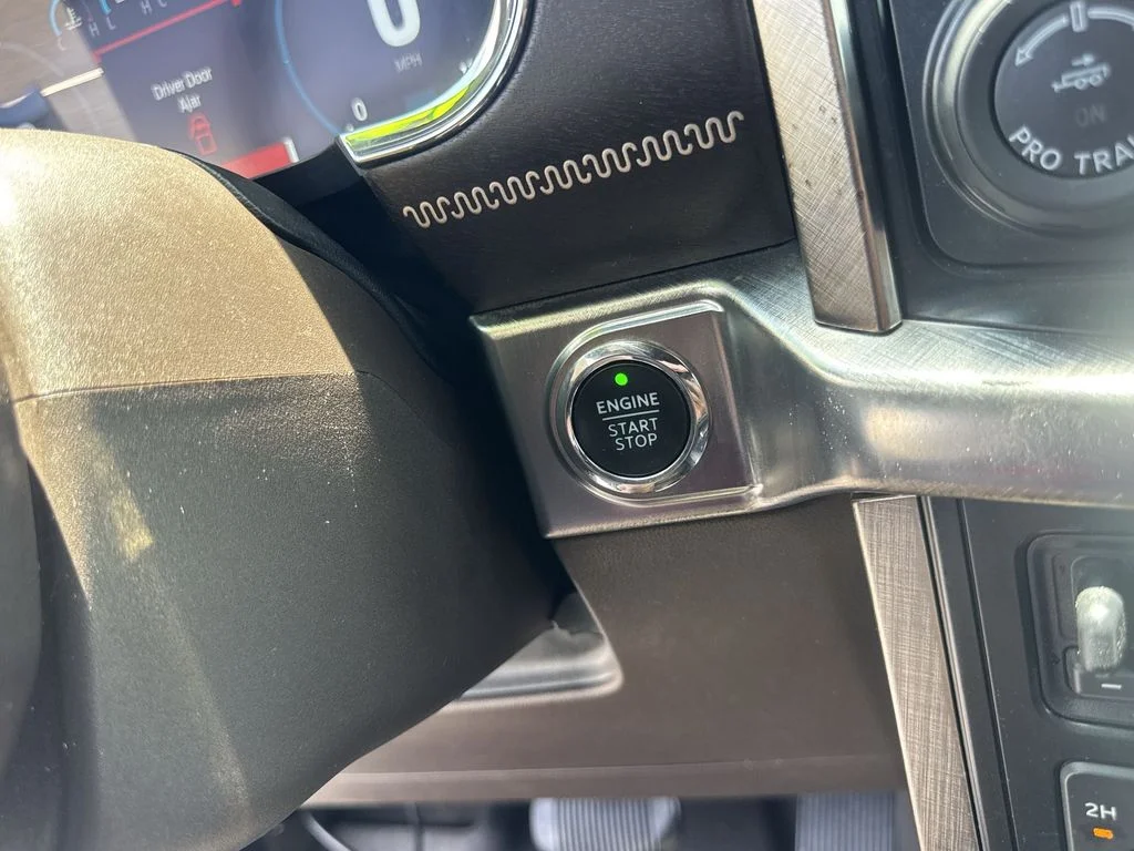 Used 2022 White Ford King Ranch image 17