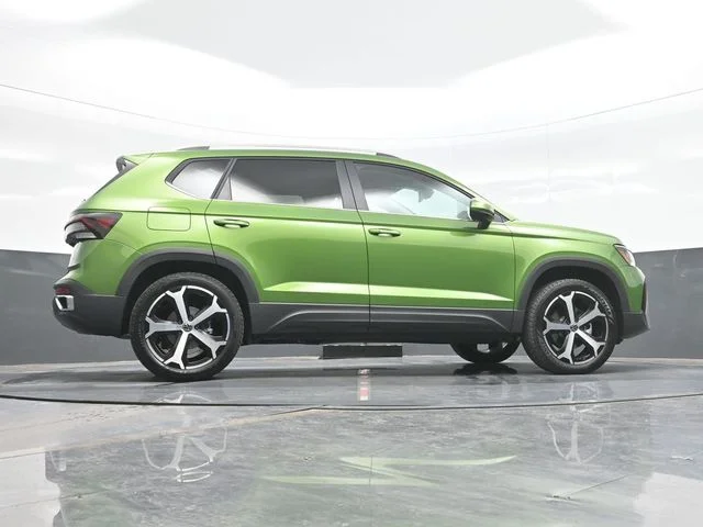 New 2026 Green Volkswagen 1.5T SEL image 25