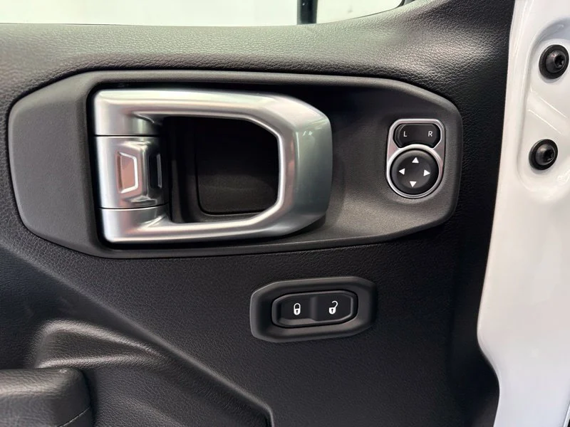 New 2026 Bright White Clearcoat Jeep  image 15