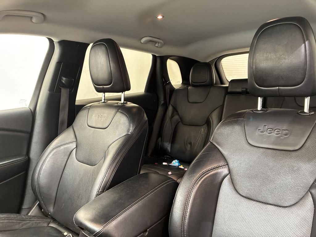 Used 2021 Red Jeep Latitude Lux image 9