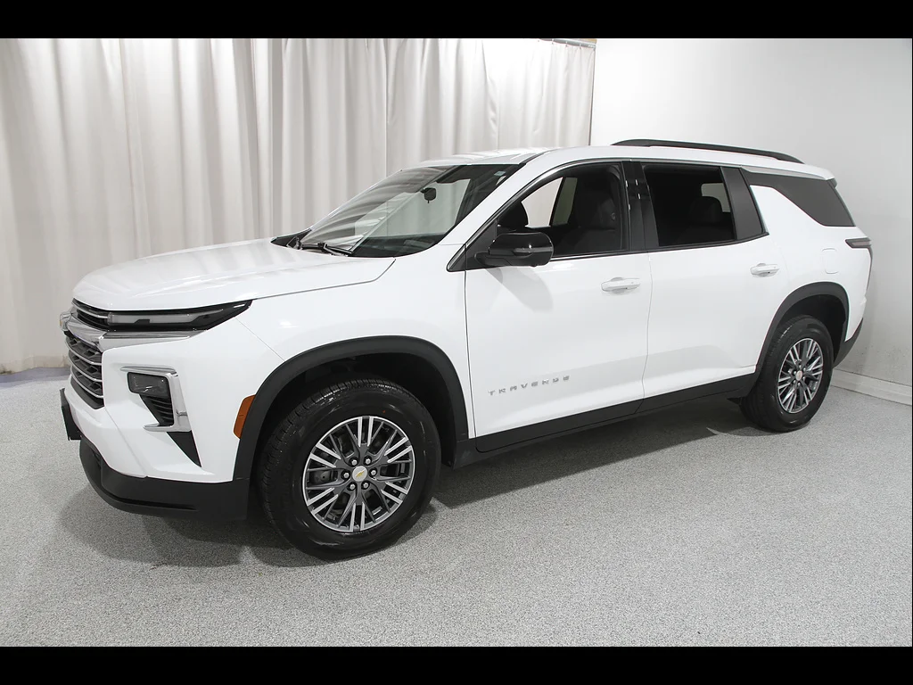 2024 Chevrolet Traverse 2LT - Photo 3