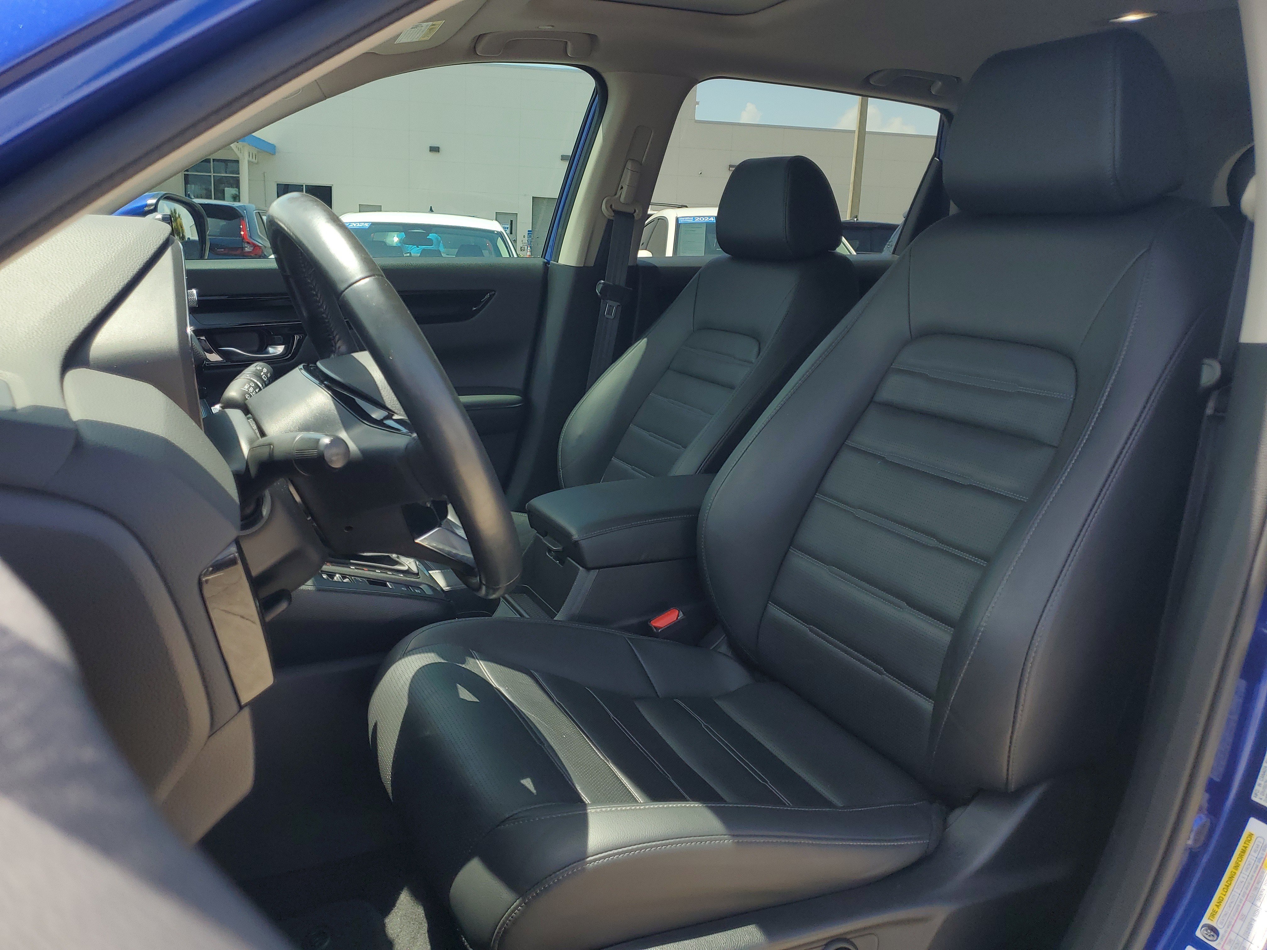 Used 2024 Sparkle Silver Honda EX-L image 18