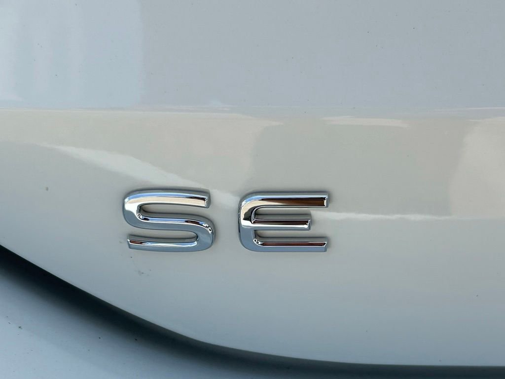 New 2026 White Volkswagen 2.0T SE image 45