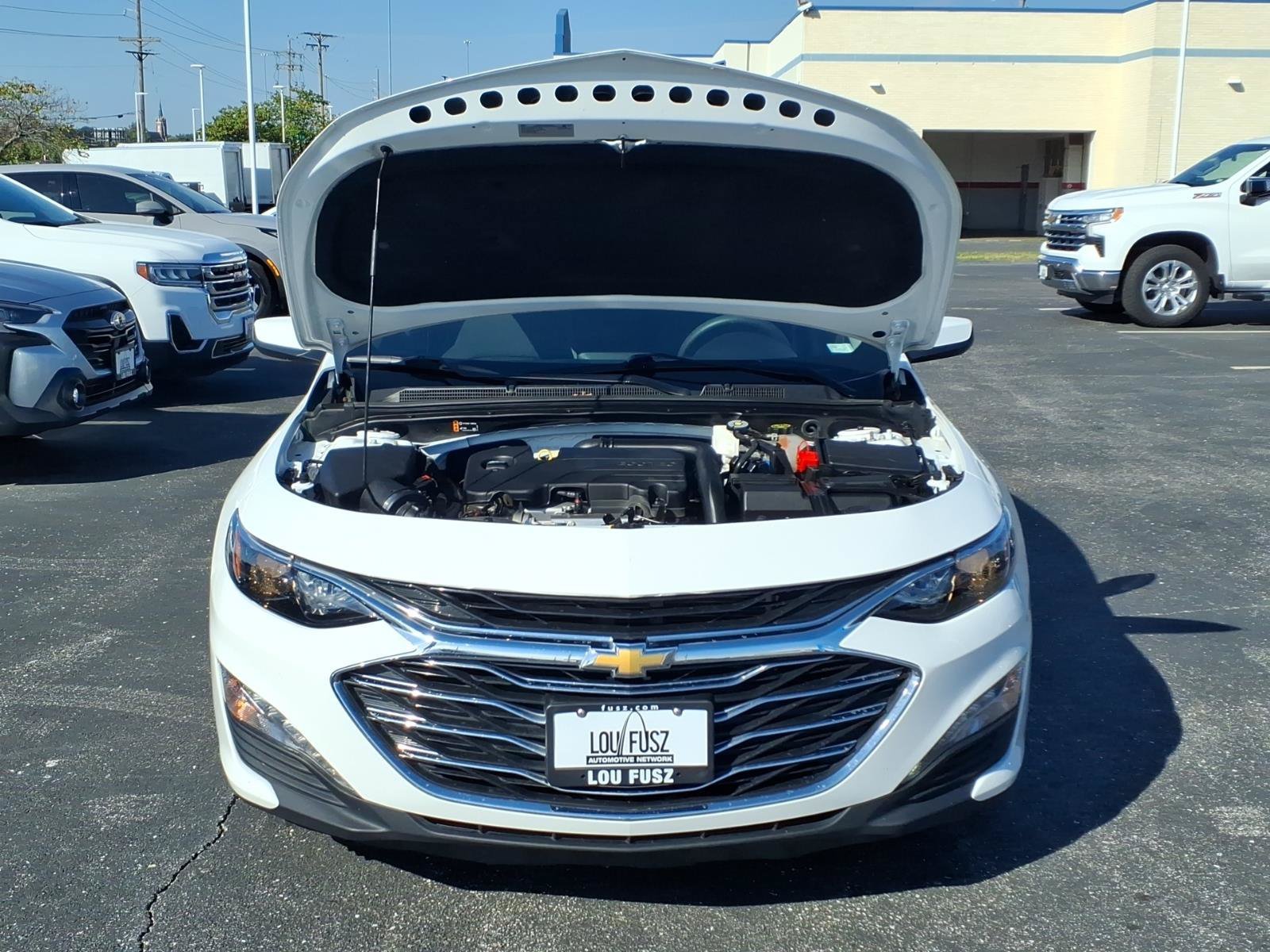 Used 2023 SUMMIT WHITE Chevrolet LT image 32