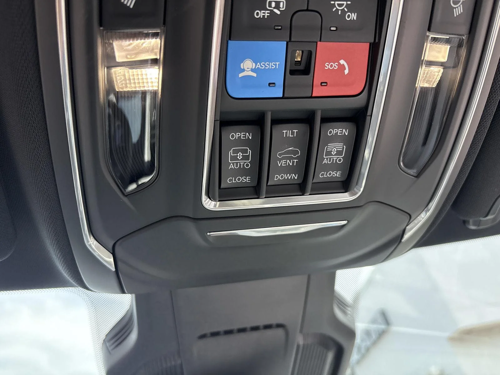 New 2026 Hydro Blue Pearlcoat Jeep Limited image 24