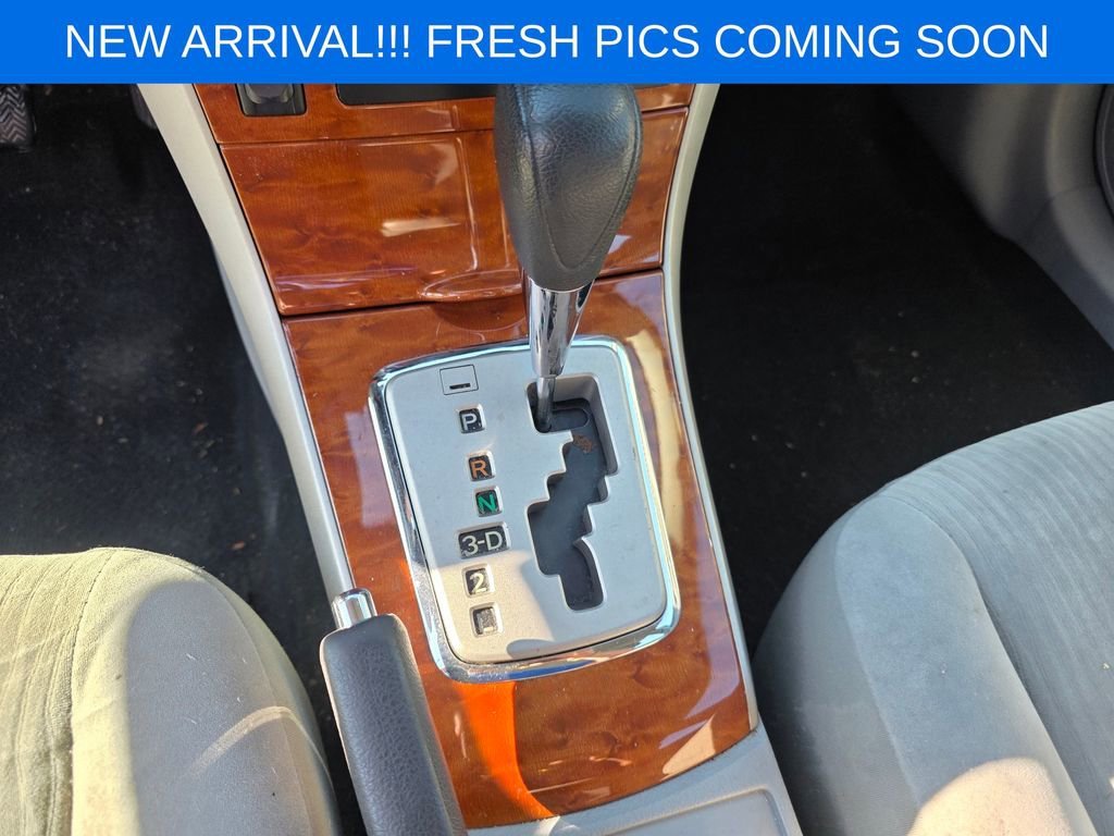Used 2009  Toyota 4dr Sdn Man (Natl) image 11