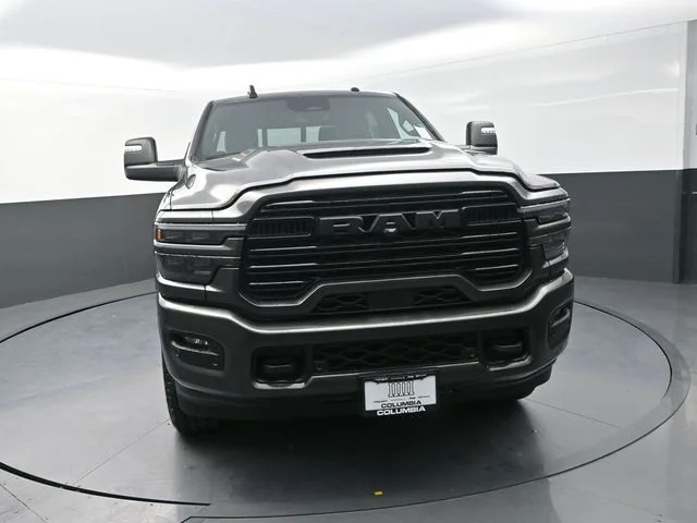 New 2026 Granite Crystal Metallic Clear-Coat Exterior Paint RAM Laramie image 5