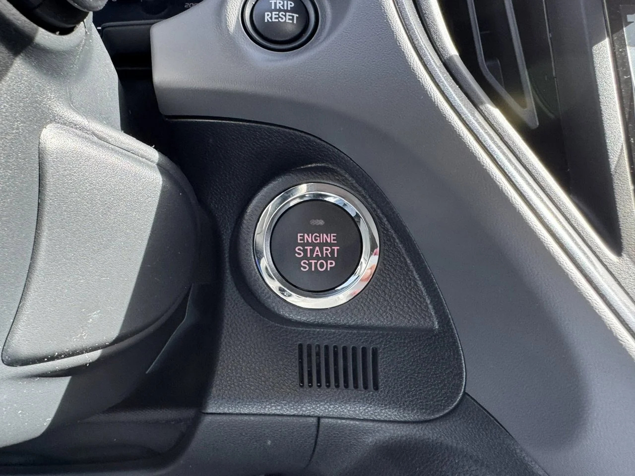 New 2026 Lithium Red Pearl Subaru Premium image 22