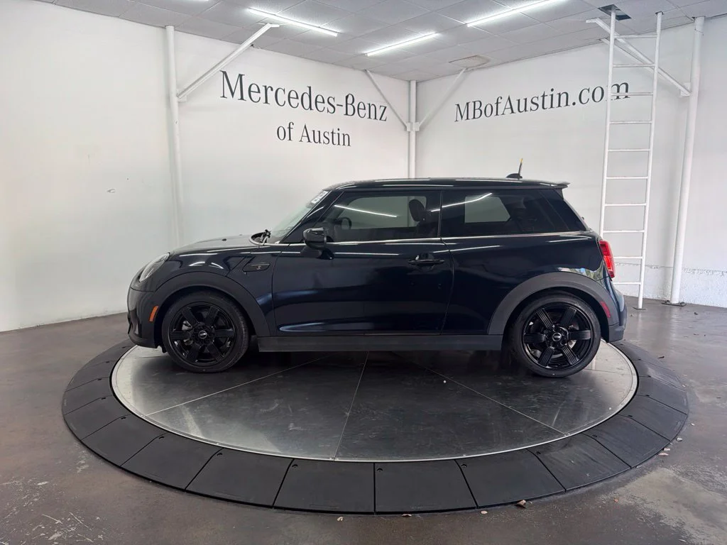 Used 2023 Black MINI Iconic image 4