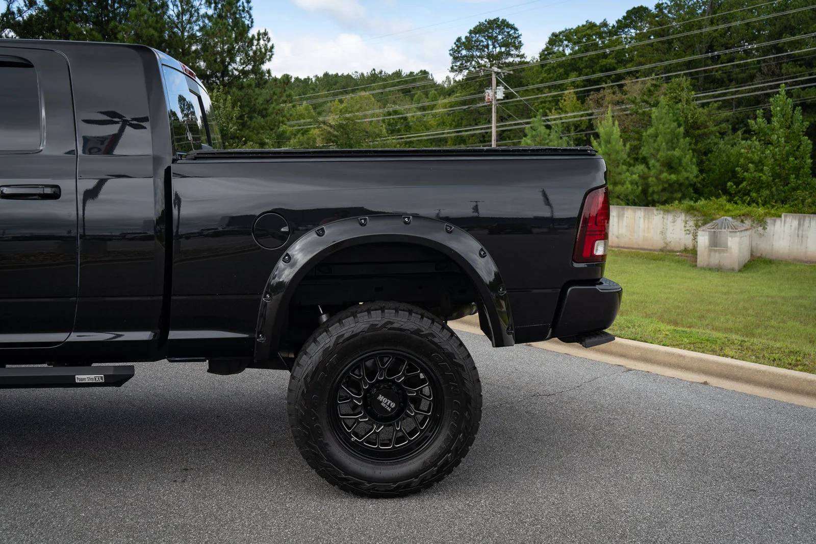 Used 2018 Black Ram Laramie image 6