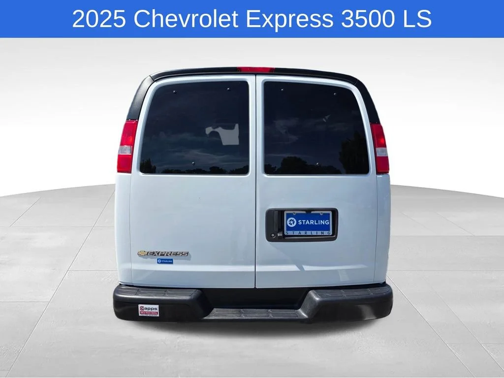 Used 2025 Summit White Chevrolet 1LS image 8
