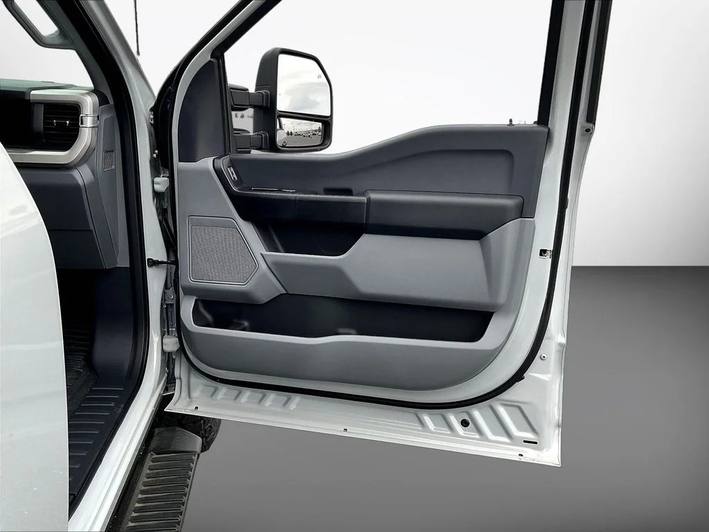 New 2026 Avalanche Ford F-350® XL image 32
