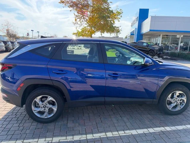 Used 2024 Blue Hyundai SE image 1