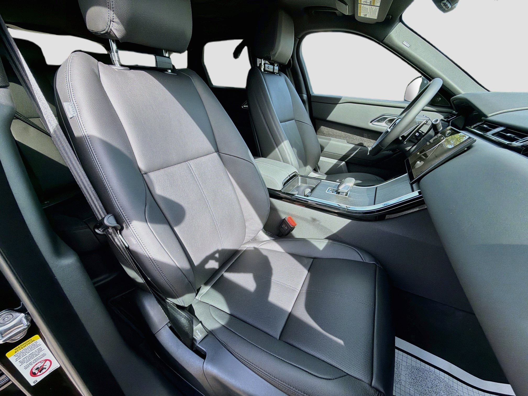 New 2026 Santorini Black Land Rover S image 15
