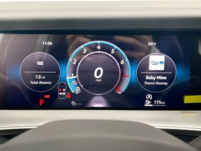 New 2026 Platinum Gray Metallic Volkswagen 2.0T SE R-Line Black image 32