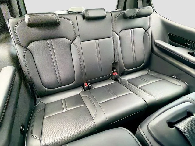New 2026 High Gloss Black Exterior Paint Jeep Summit Obsidian image 28