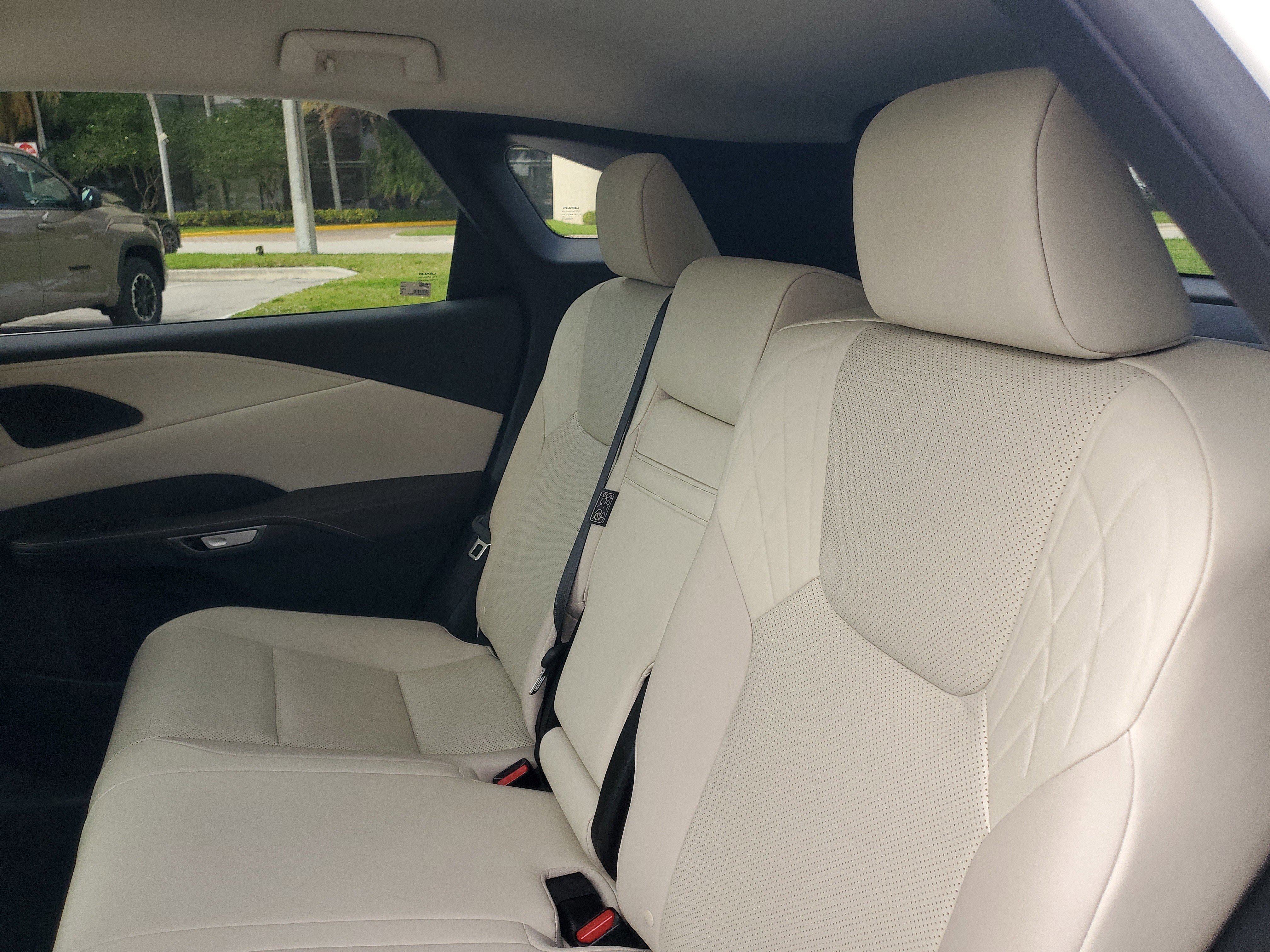 Certified Used 2024 Eminent White Pearl Lexus RX 350 image 18