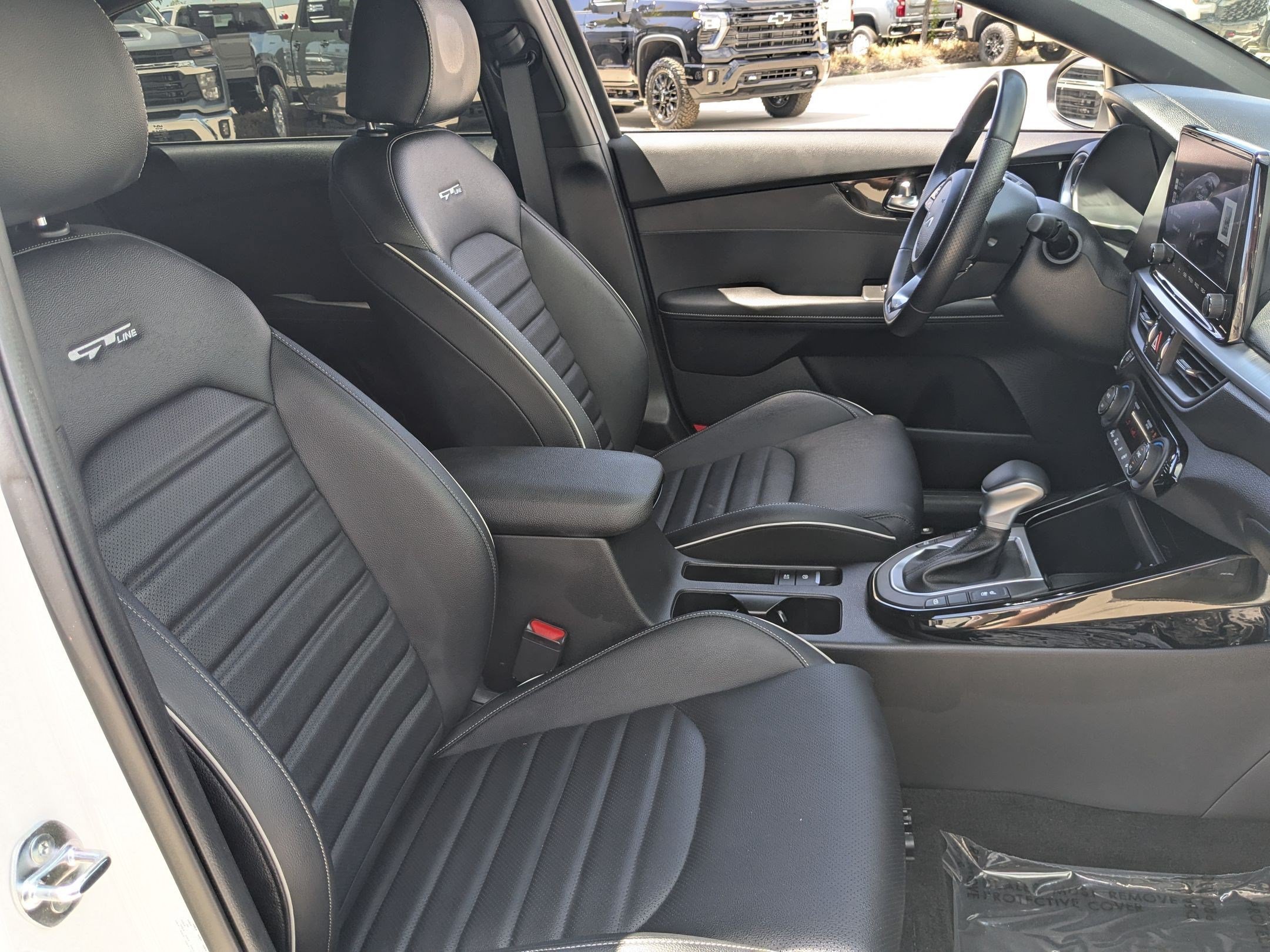 Used 2024 White Kia GT-Line image 29