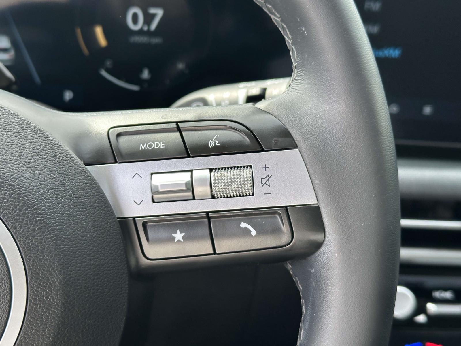 Certified Used 2025 Silver Hyundai SEL Convenience image 30