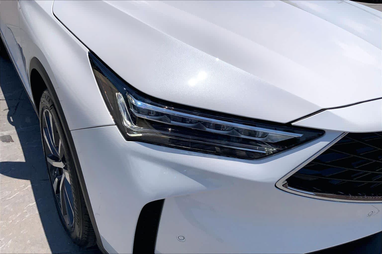 Used 2026 Platinum White Pearl Acura w/Technology Package image 28