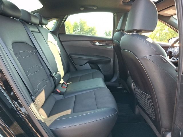 Used 2020 Black Kia GT-Line image 33