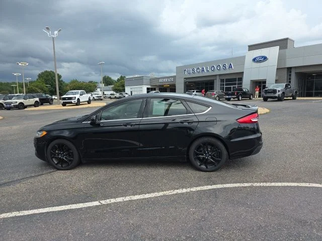 Used 2019 Black Ford SE image 6