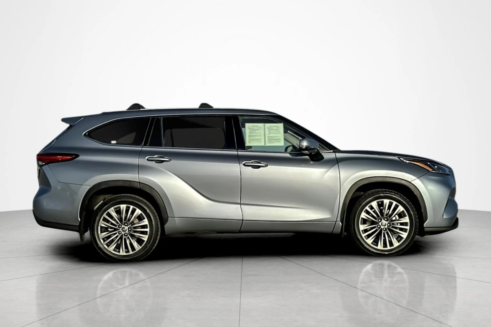 Certified Used 2022 Moon Dust Toyota Platinum image 6