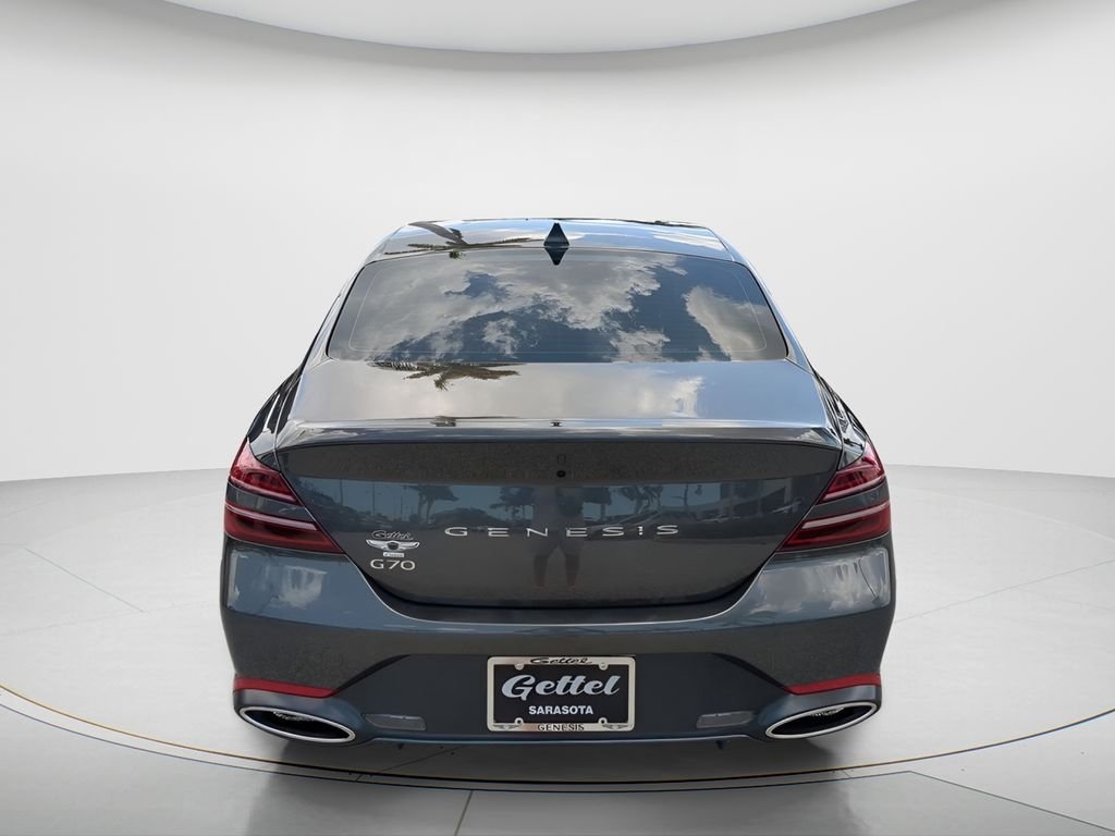 2026 GENESIS G70 Standard - Photo 6