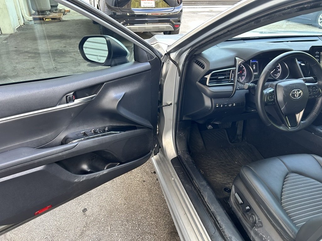 2023 Toyota Camry SE photo 4