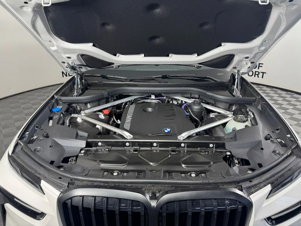 New 2027 Mineral White Metallic BMW xDrive40i image 23