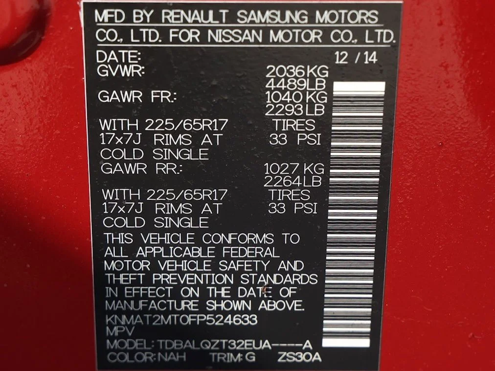 Used 2015 Red Nissan SV image 32
