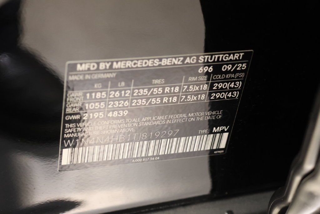 New 2026 Night Black Mercedes-Benz GLA 250 image 39