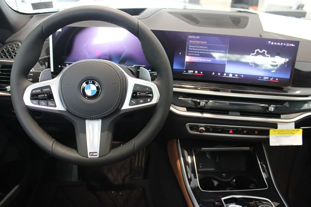 New 2026 Carbon Black Metallic BMW xDrive40i image 5