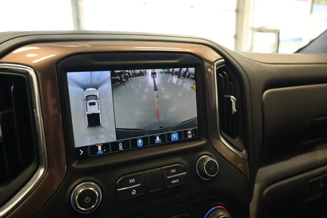 Used 2021 Black Chevrolet High Country image 17