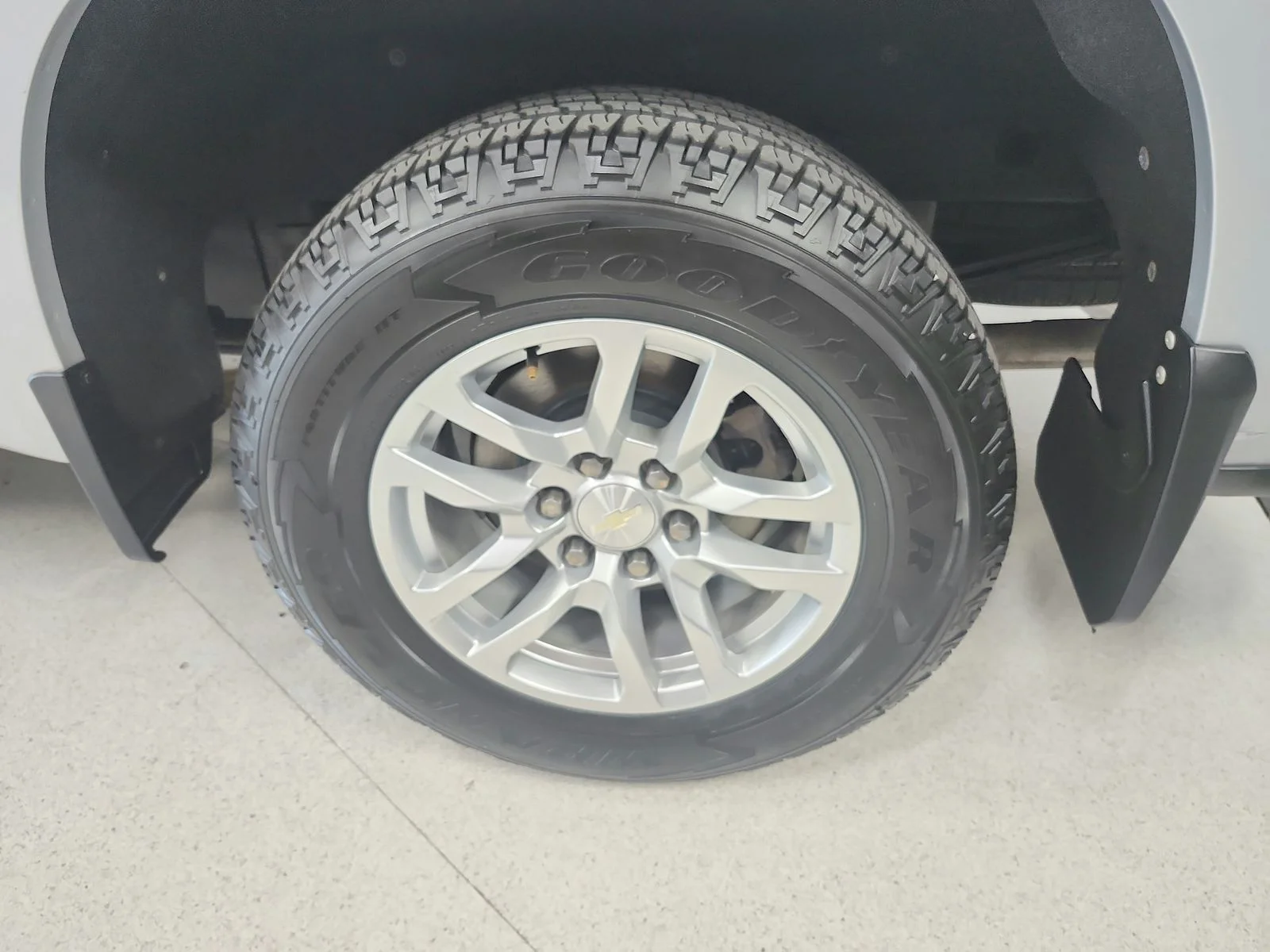 Used 2019 Silver Chevrolet LT image 40