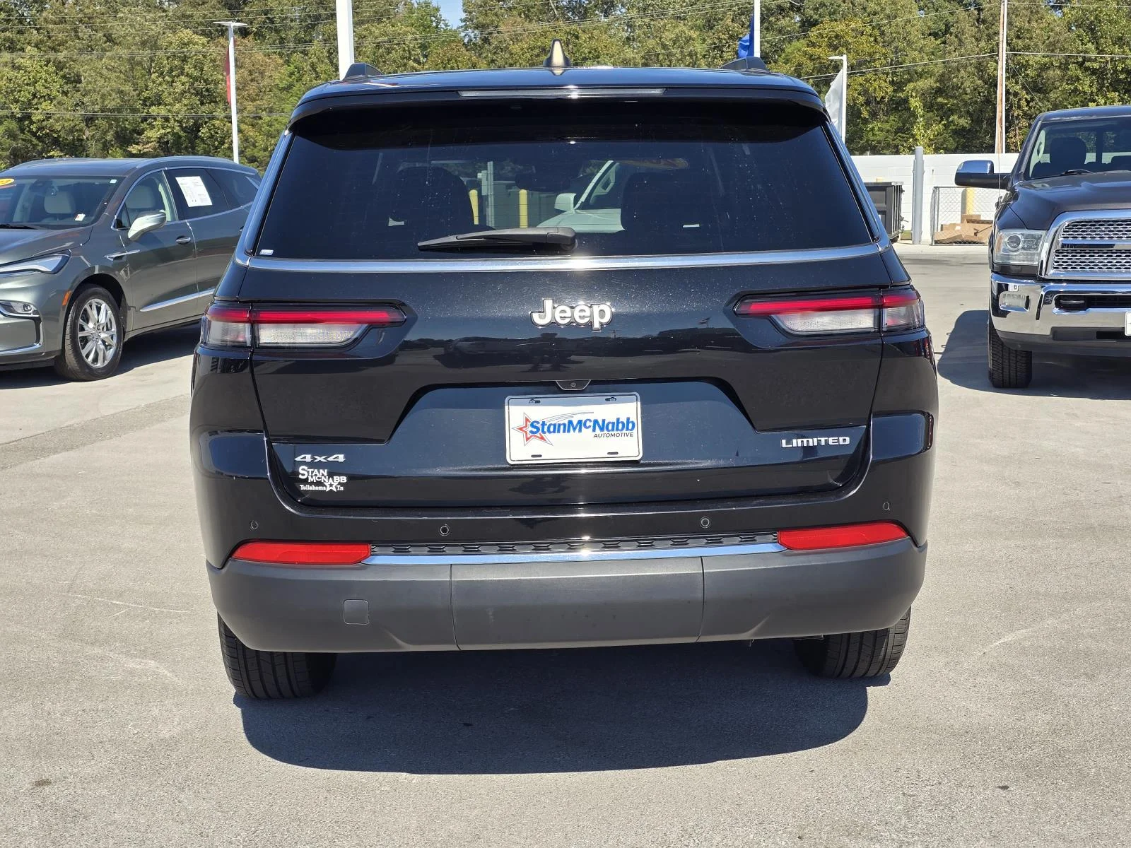 Used 2024 Black Jeep Limited 4x4 image 6
