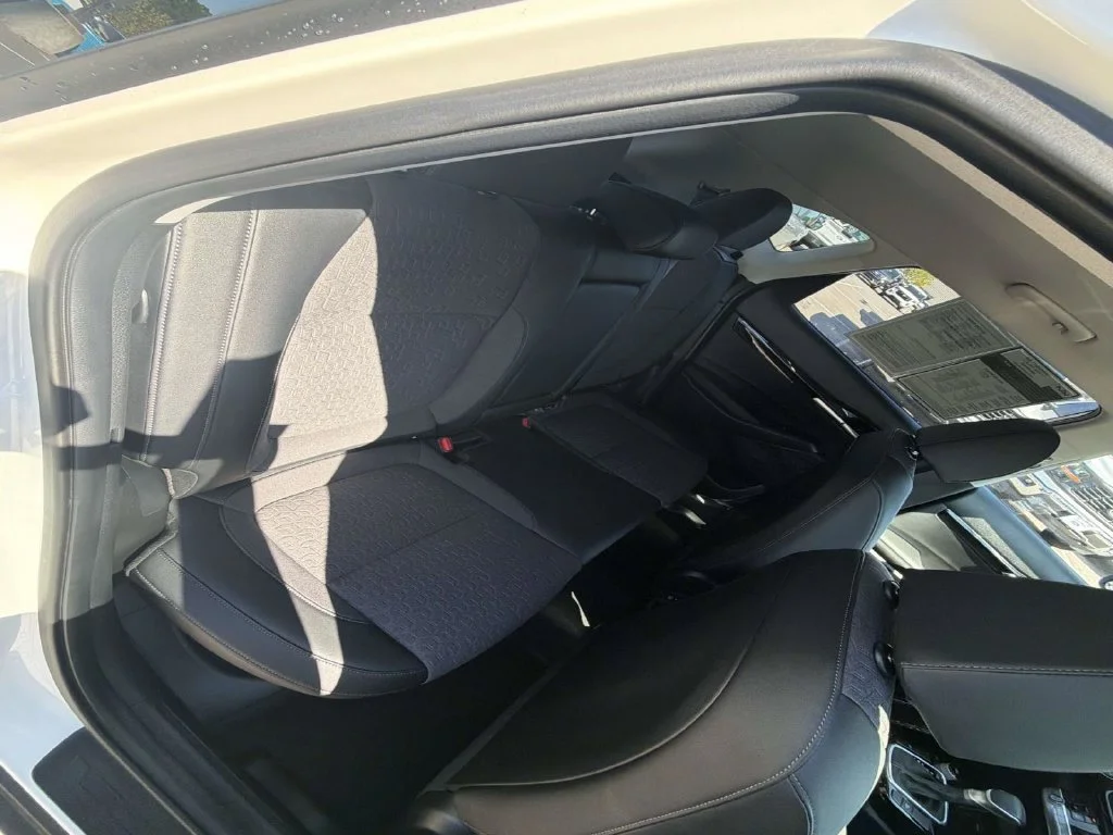 Used 2026 White Kia S image 29