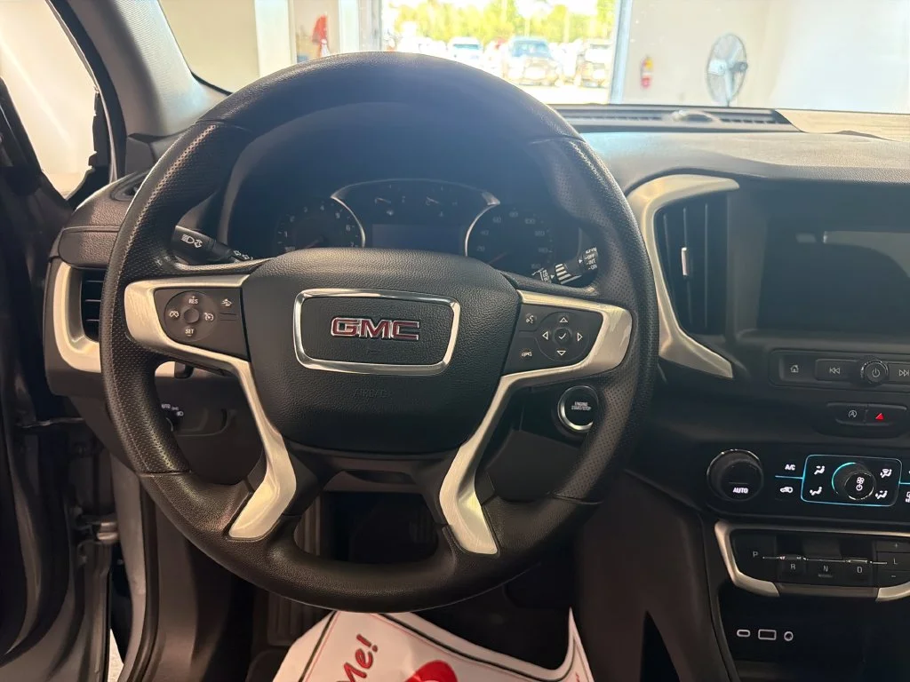 Used 2023 Silver GMC SLE image 19