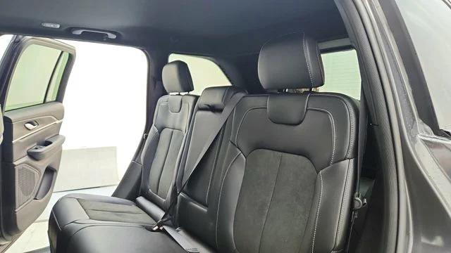 New 2026 Baltic Gray Metallic Clearcoat Jeep Altitude image 22