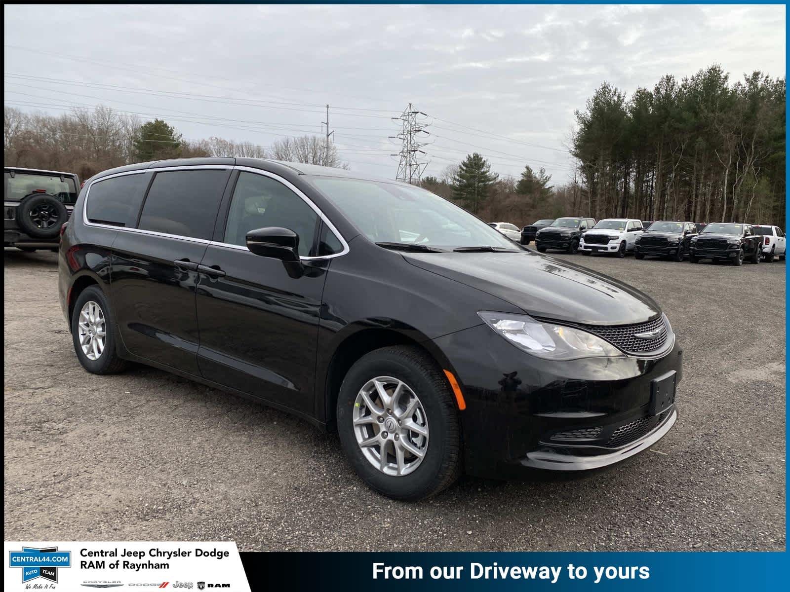 2026 Chrysler Voyager