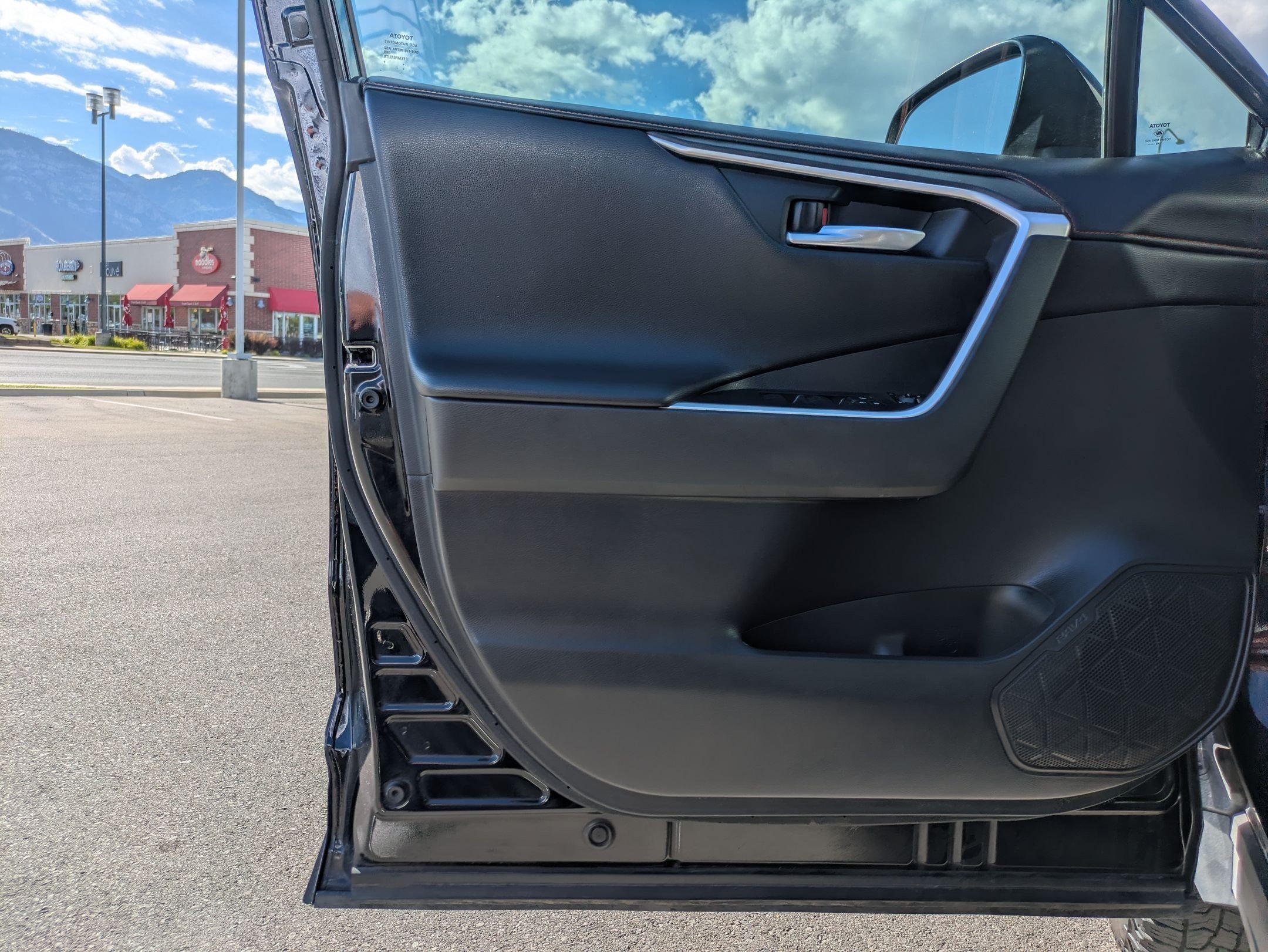 Used 2019 Midnight Black Metallic Toyota Adventure image 12